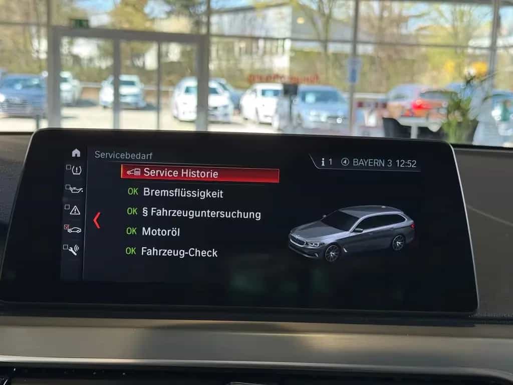 BMW 520 i Sport Line Touring Aut. LED NAVI LEDER 01/2018-photo-18