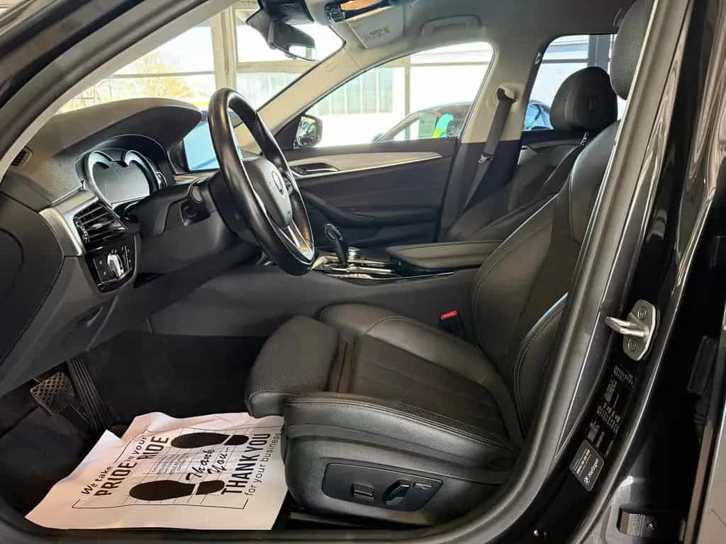 BMW 520 i Sport Line Touring Aut. LED NAVI LEDER 01/2018-photo-8