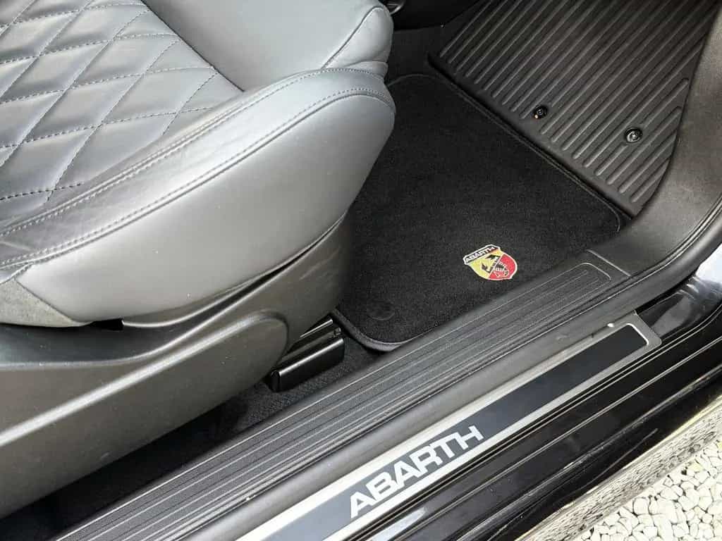 Abarth 500 595 Sport Leder Navi PDC Schalensitz 02/2023-photo-30
