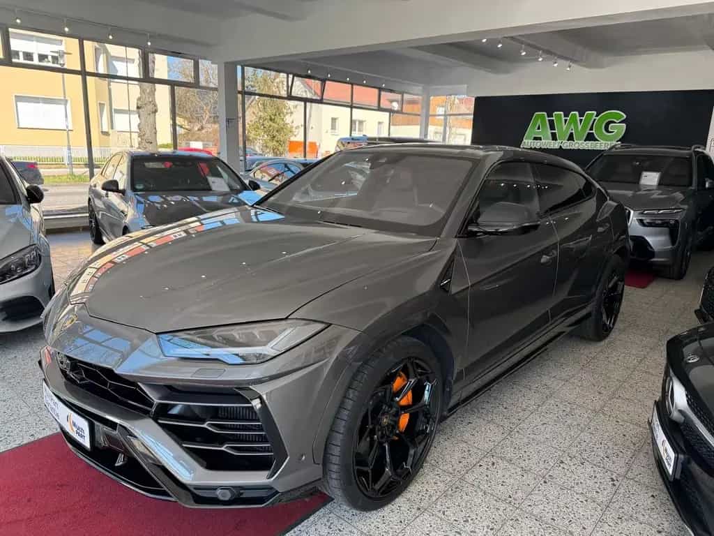Lamborghini Urus 08/2021-photo-0