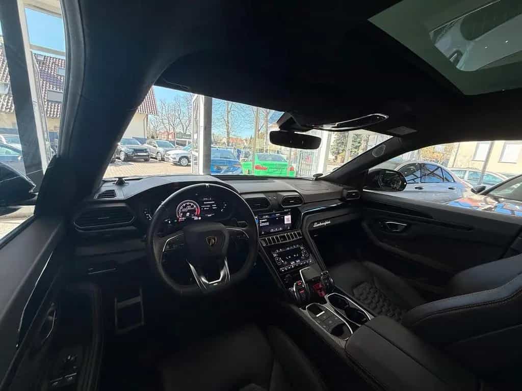 Lamborghini Urus 08/2021-photo-13