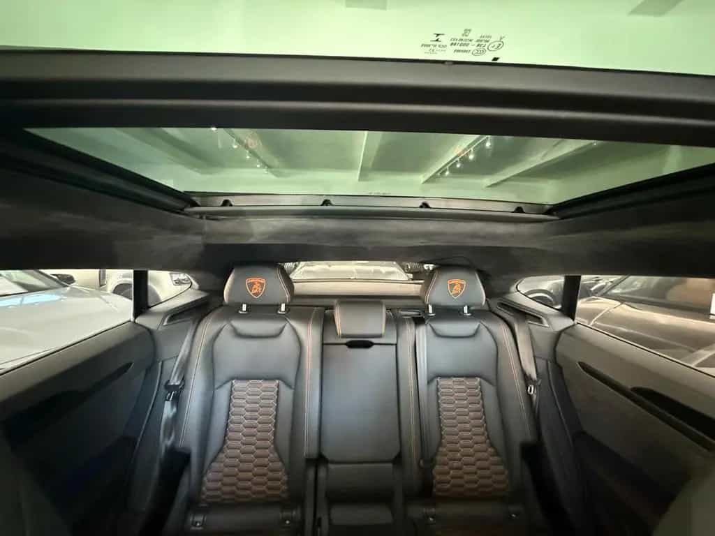 Lamborghini Urus 08/2021-photo-15