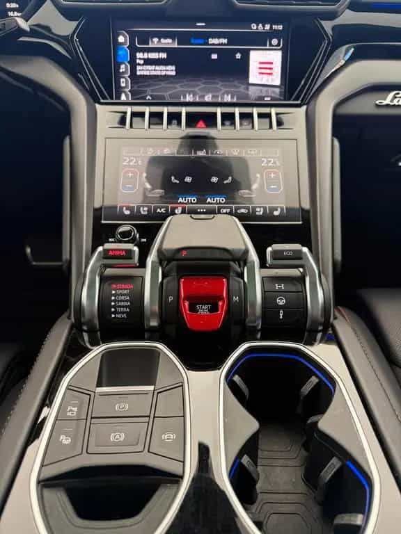 Lamborghini Urus 08/2021-photo-20
