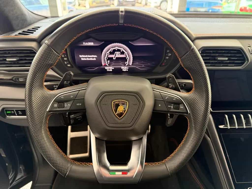 Lamborghini Urus 08/2021-photo-25