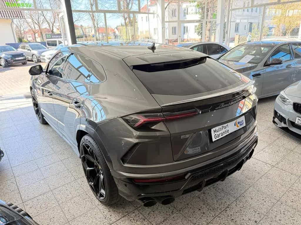 Lamborghini Urus 08/2021-photo-6