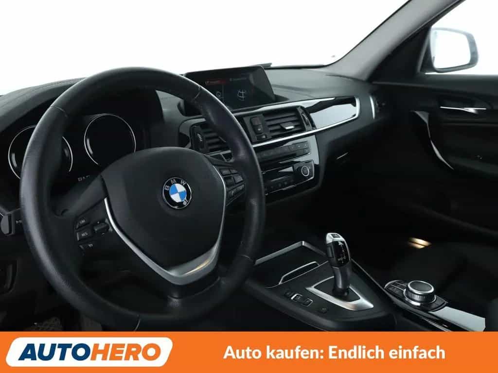 BMW 1 Series 118i Sport Line Aut.*NAVI*TEMPO*PDC*SHZ* 06/2019-photo-10