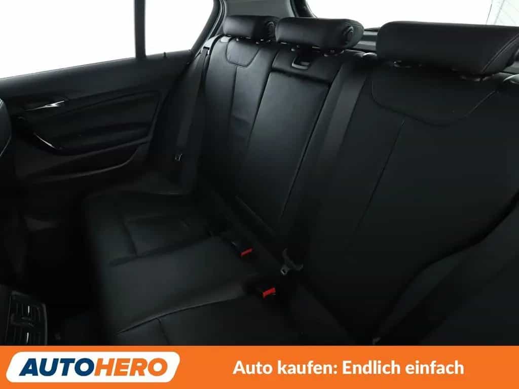 BMW 1 Series 118i Sport Line Aut.*NAVI*TEMPO*PDC*SHZ* 06/2019-photo-13