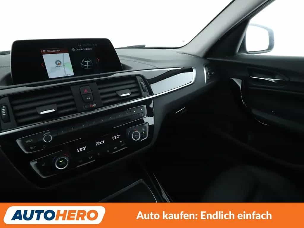 BMW 1 Series 118i Sport Line Aut.*NAVI*TEMPO*PDC*SHZ* 06/2019-photo-24