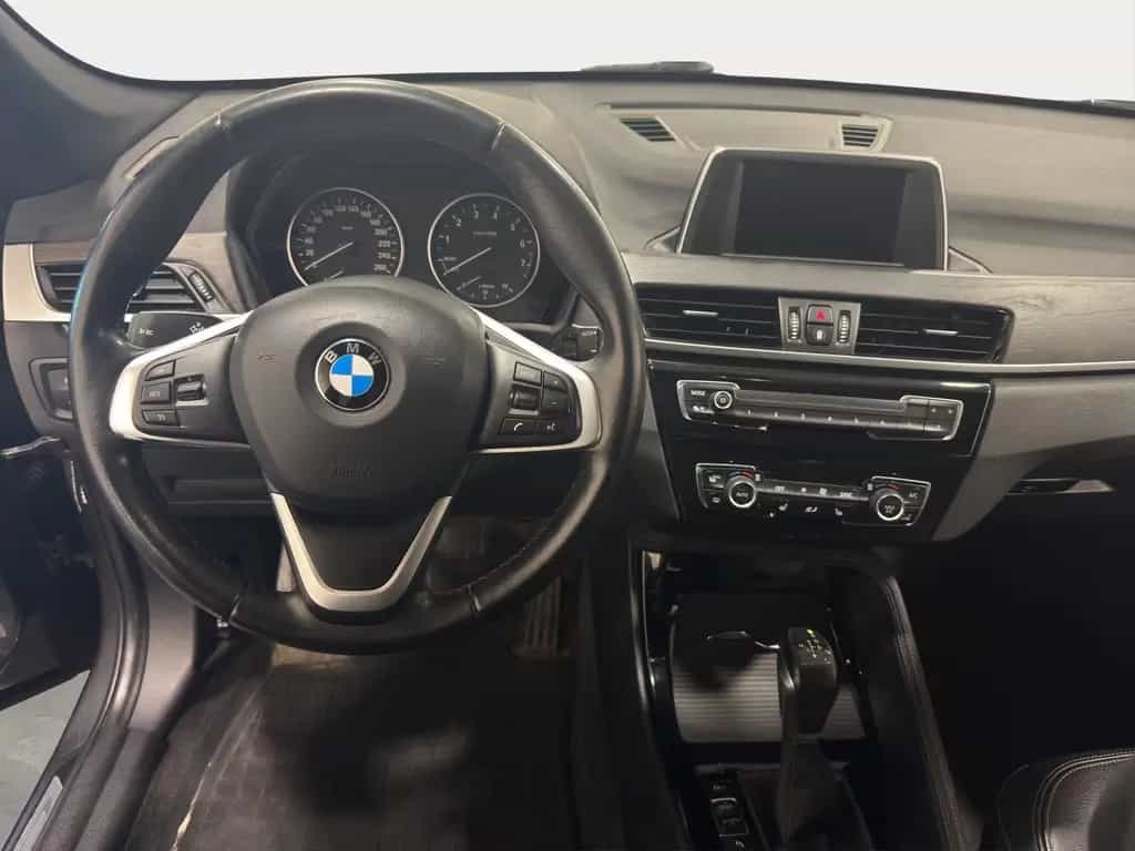 BMW X1 xDrive 20 i xLine *NAVI*LED*INDIVIDUAL*KAMERA 02/2016-photo-17