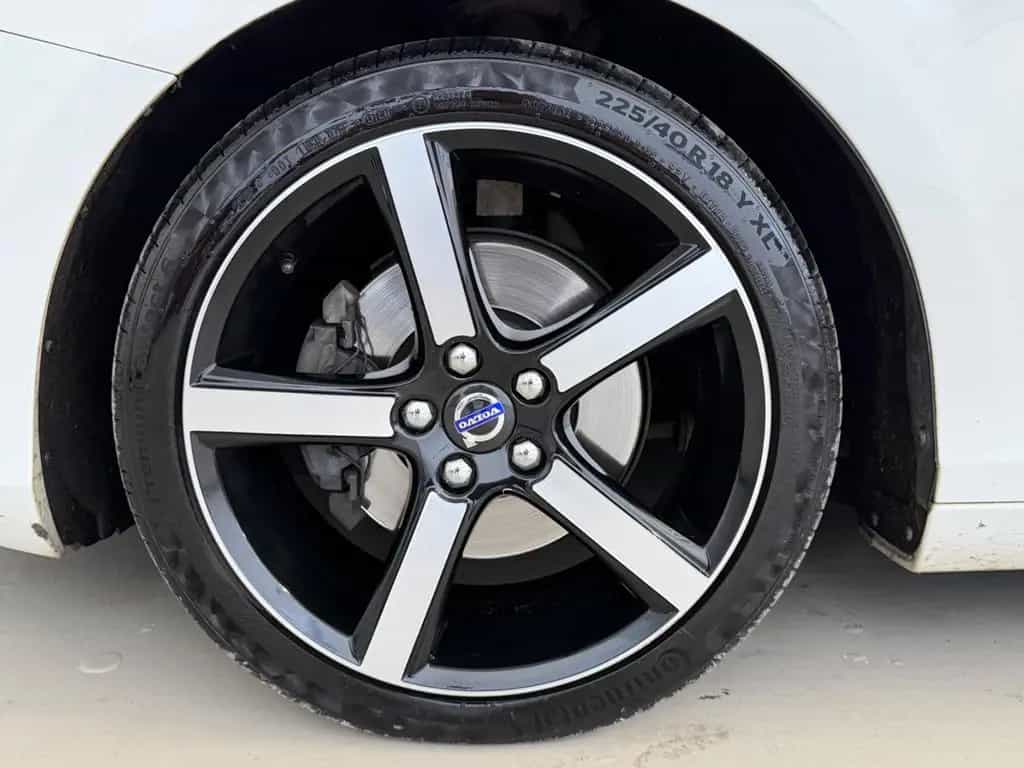 Volvo V40 T2 1.6 Bi-Xenon Navi Keyless Tempomat SHZ 03/2014-photo-11
