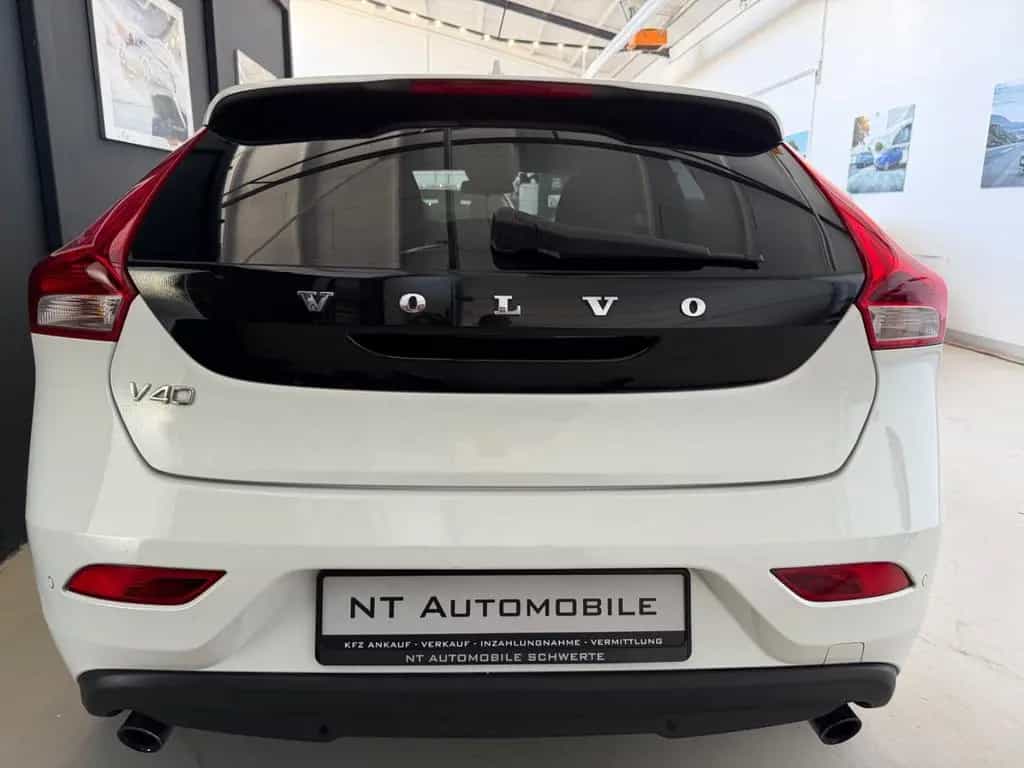 Volvo V40 T2 1.6 Bi-Xenon Navi Keyless Tempomat SHZ 03/2014-photo-8