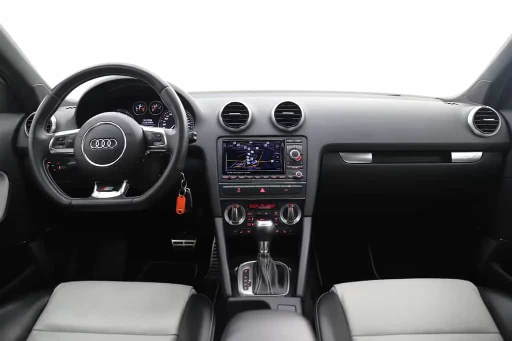 Audi S3 2.0 TFSI 265PS quattro Sportback Pano 1. Hand 02/2013-photo-13