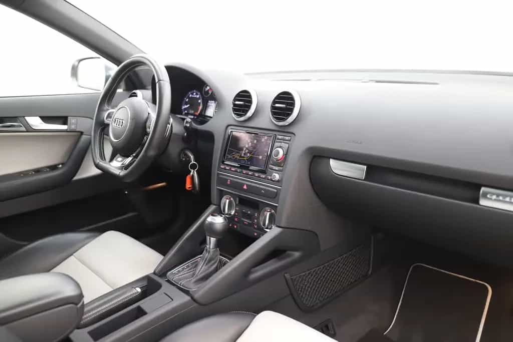 Audi S3 2.0 TFSI 265PS quattro Sportback Pano 1. Hand 02/2013-photo-14