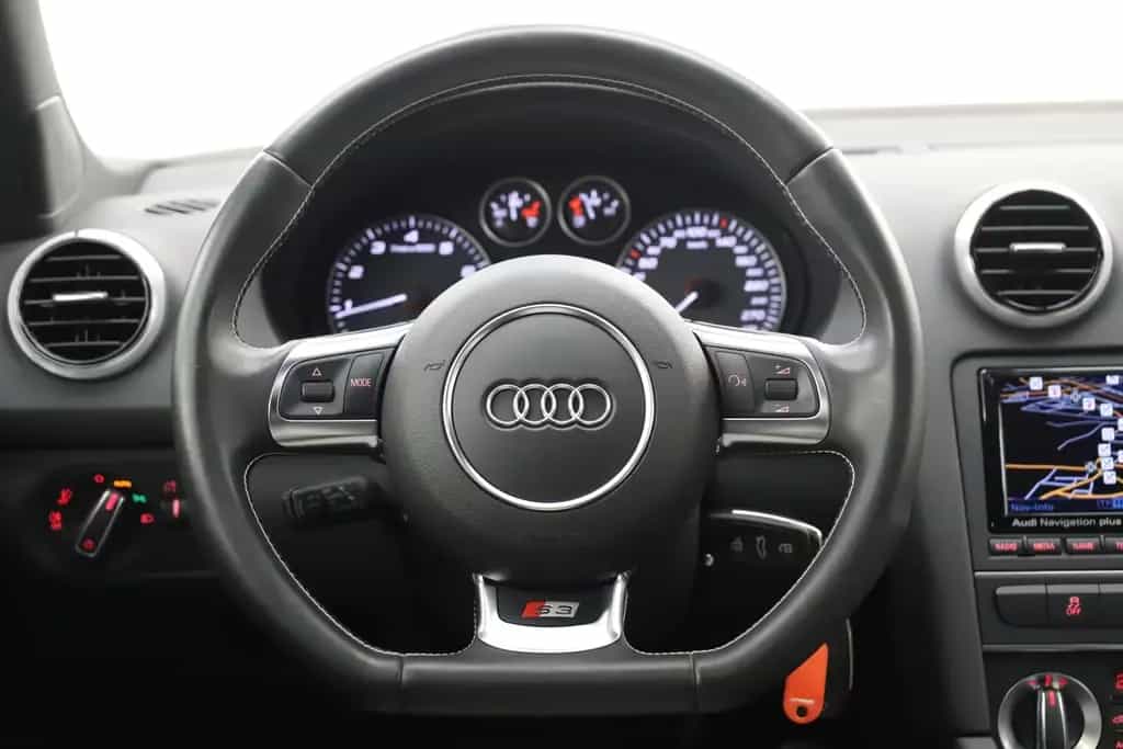 Audi S3 2.0 TFSI 265PS quattro Sportback Pano 1. Hand 02/2013-photo-18