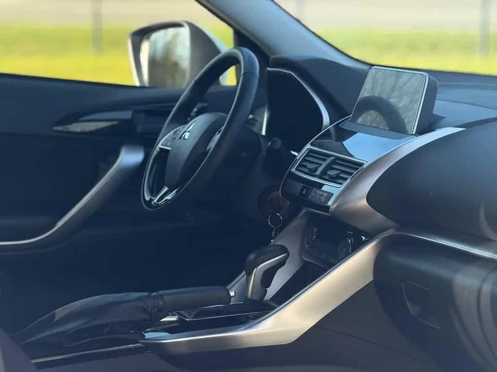 Mitsubishi Eclipse Cross 1.5 T-MIVEC Diamant Edition 2WD* 07/2019-photo-9