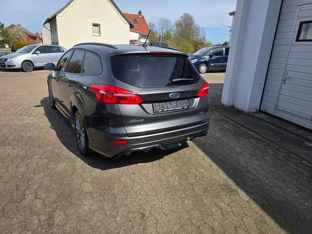 Ford Focus Turnier ST-Line 11/2017-photo-0