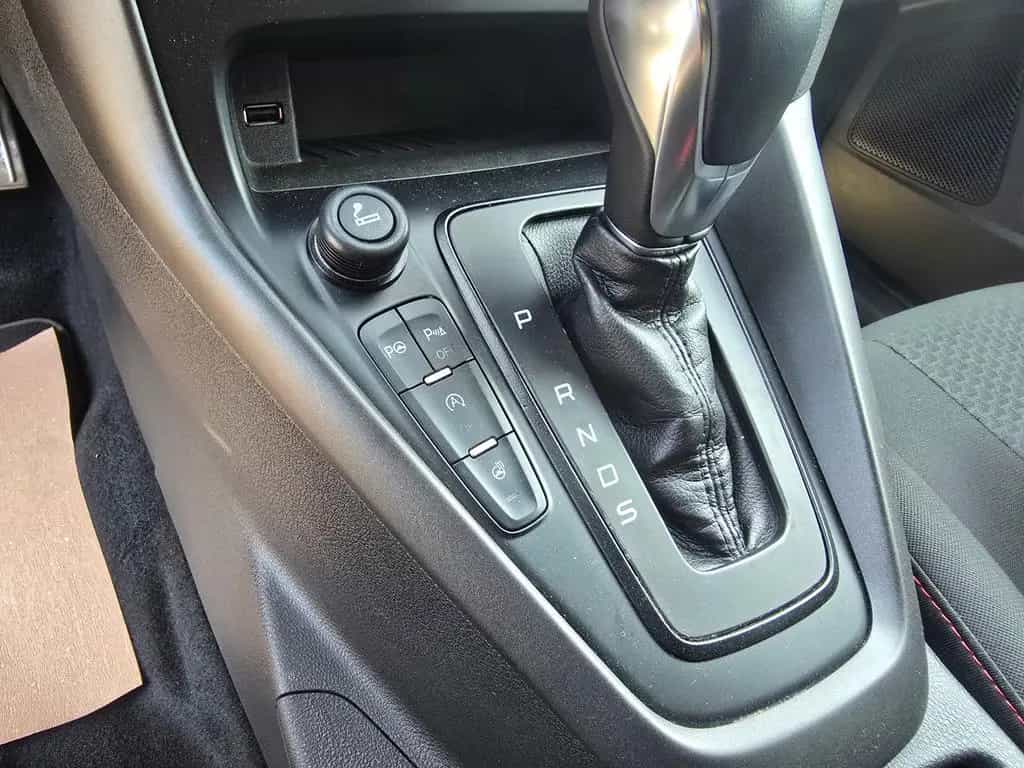Ford Focus Turnier ST-Line 11/2017-photo-9