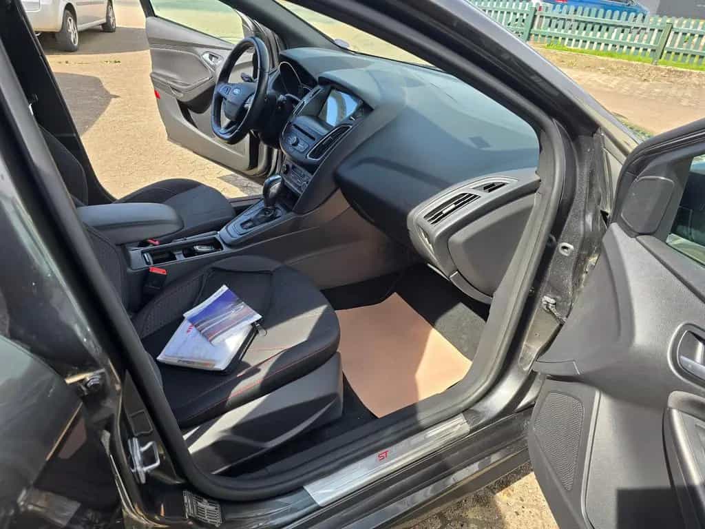 Ford Focus Turnier ST-Line 11/2017-photo-10
