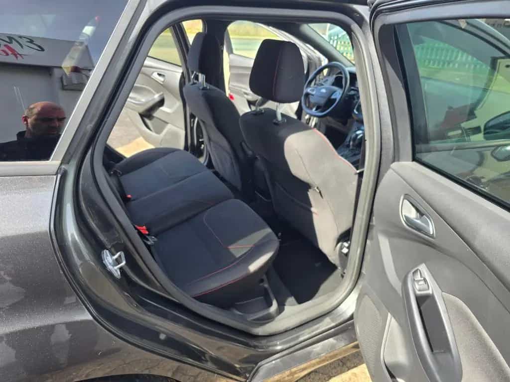 Ford Focus Turnier ST-Line 11/2017-photo-11