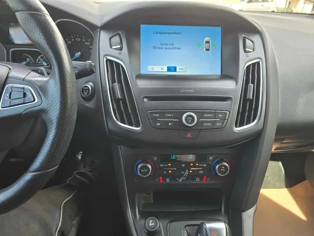Ford Focus Turnier ST-Line 11/2017-photo-6
