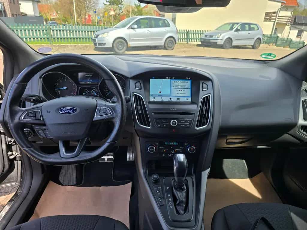 Ford Focus Turnier ST-Line 11/2017-photo-8