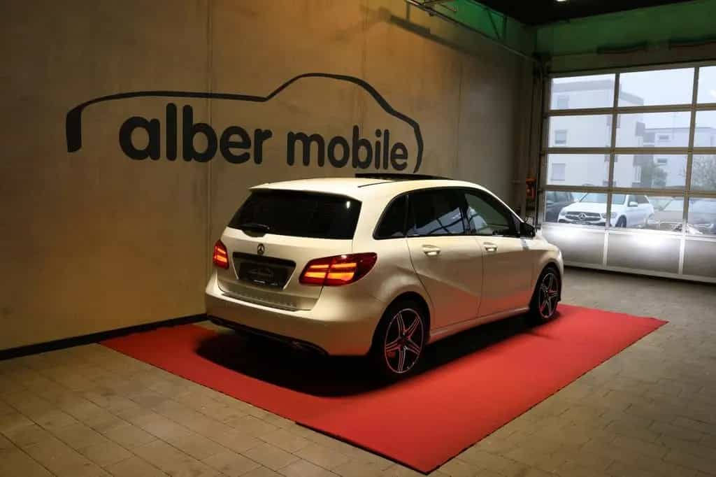 Mercedes-Benz B-Class 220 4Matic Urb. Style Edit. Pano Spur AHK Me 11/2018-photo-10