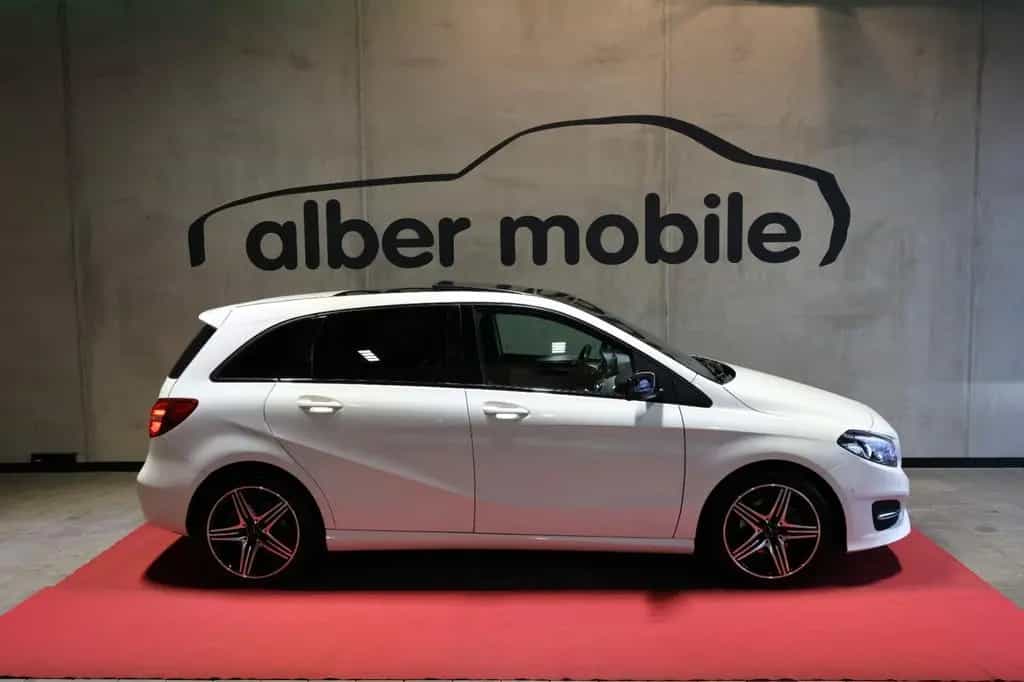 Mercedes-Benz B-Class 220 4Matic Urb. Style Edit. Pano Spur AHK Me 11/2018-photo-8