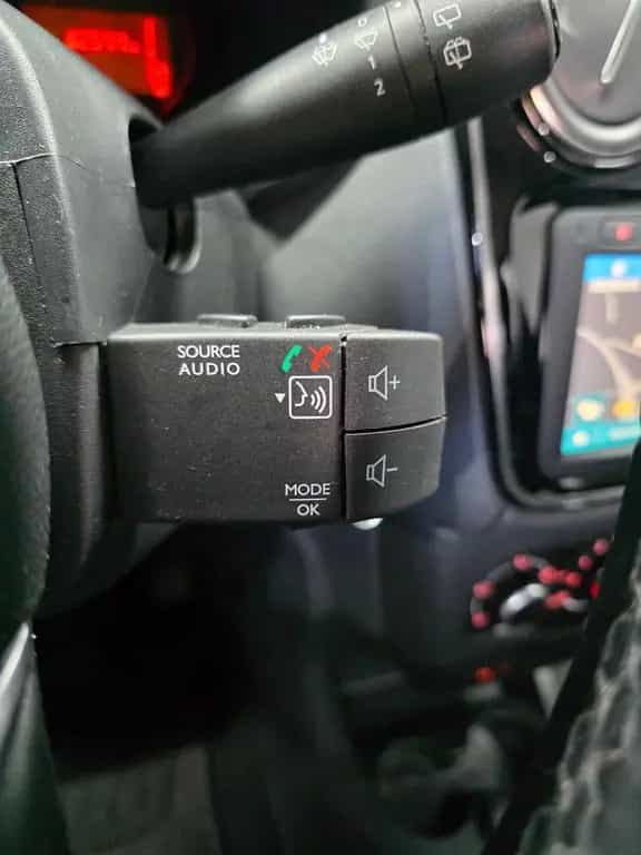 Dacia Lodgy Stepway, 7 SITZER, NAVI, R-KAMERA, AHK 01/2022-photo-24