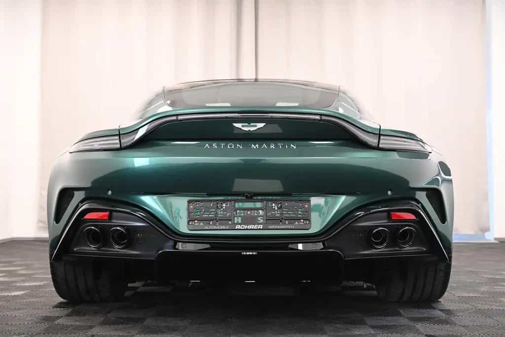 Aston Martin V8 Vantage Coupe / Malachite Green / Carbon 03/2026-photo-20