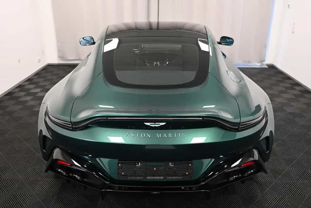 Aston Martin V8 Vantage Coupe / Malachite Green / Carbon 03/2026-photo-22