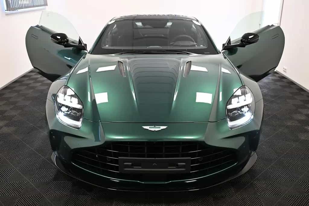 Aston Martin V8 Vantage Coupe / Malachite Green / Carbon 03/2026-photo-6