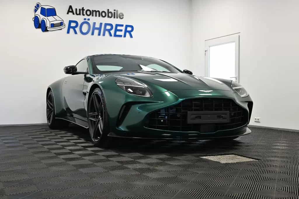 Aston Martin V8 Vantage Coupe / Malachite Green / Carbon 03/2026-photo-9