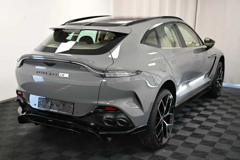 Aston Martin DBX 707 / China Grey / Sandstorm / 23 Zoll / New 04/2026-photo-19