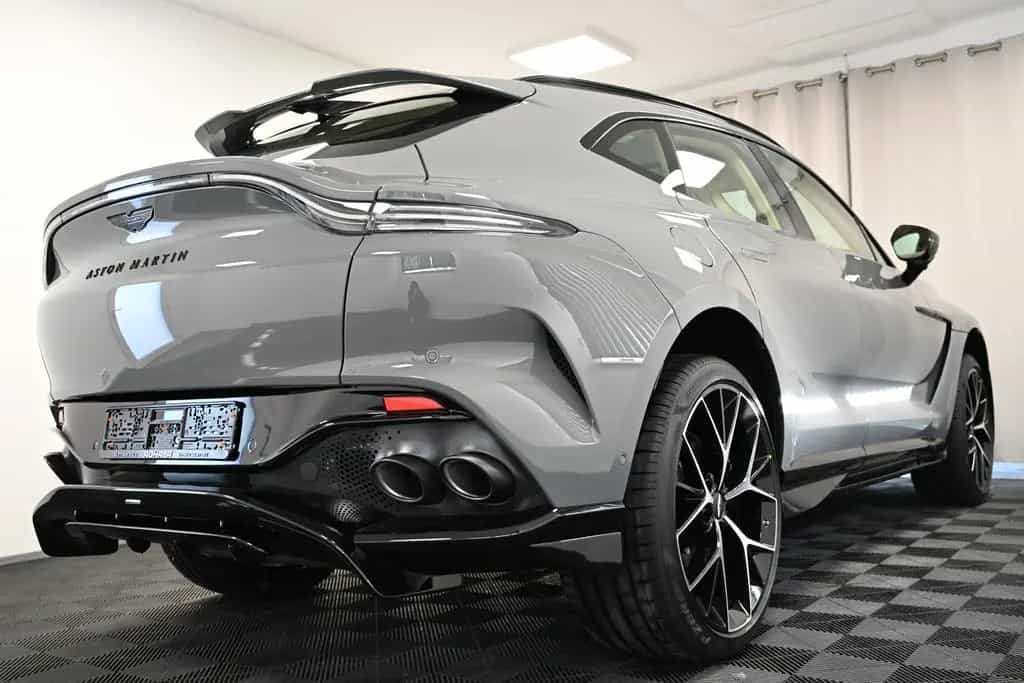 Aston Martin DBX 707 / China Grey / Sandstorm / 23 Zoll / New 04/2026-photo-21