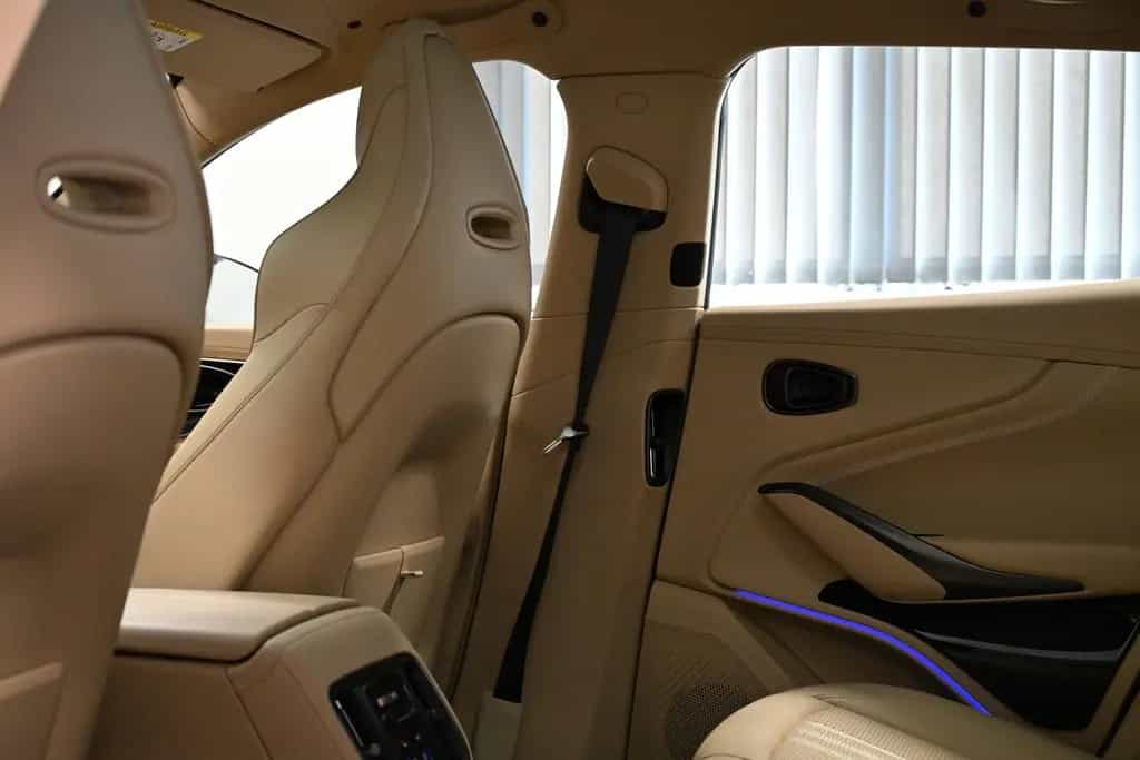 Aston Martin DBX 707 / China Grey / Sandstorm / 23 Zoll / New 04/2026-photo-38