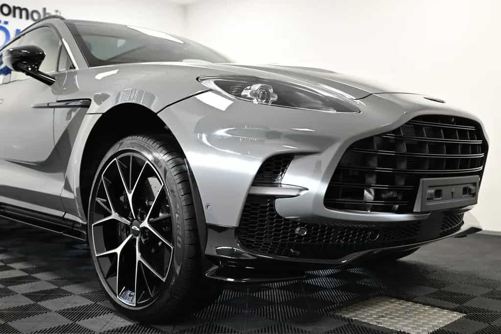 Aston Martin DBX 707 / China Grey / Sandstorm / 23 Zoll / New 04/2026-photo-9