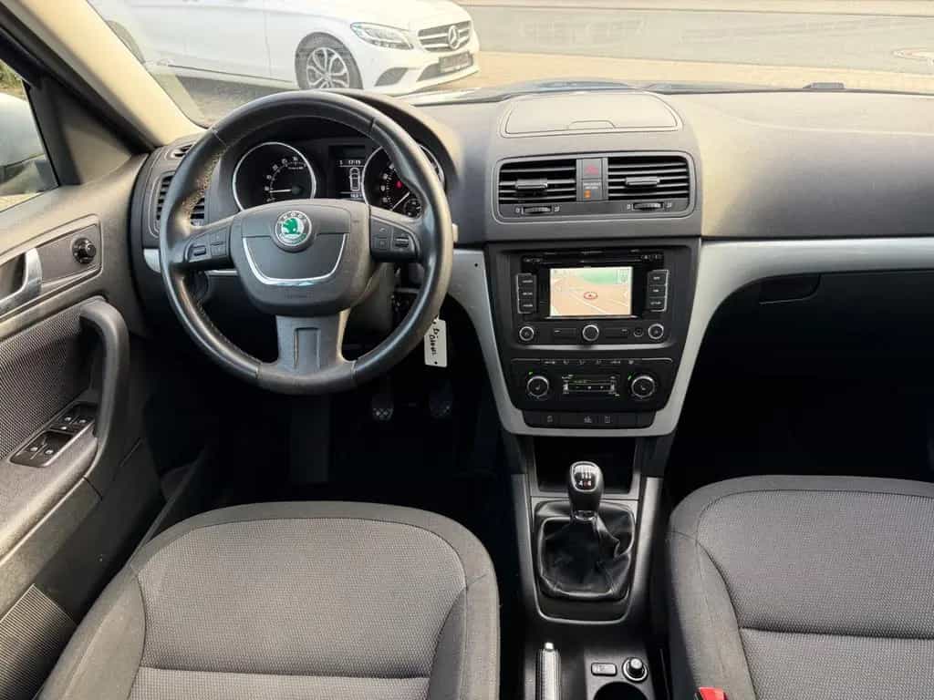 Skoda Yeti Ambition 2.0 TDI Plus Edition 4x4*AHK*Navi* 04/2013-photo-19