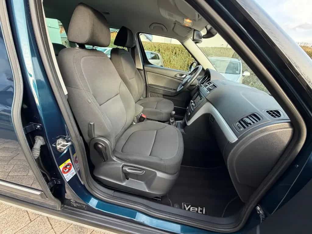 Skoda Yeti Ambition 2.0 TDI Plus Edition 4x4*AHK*Navi* 04/2013-photo-21