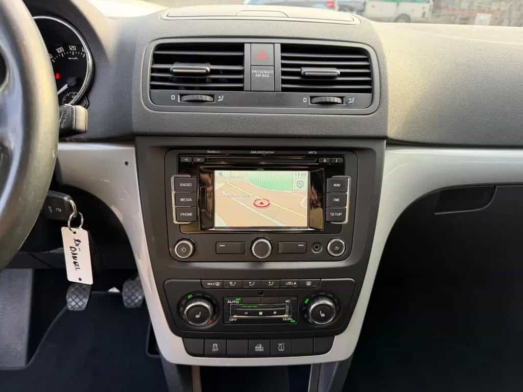 Skoda Yeti Ambition 2.0 TDI Plus Edition 4x4*AHK*Navi* 04/2013-photo-26