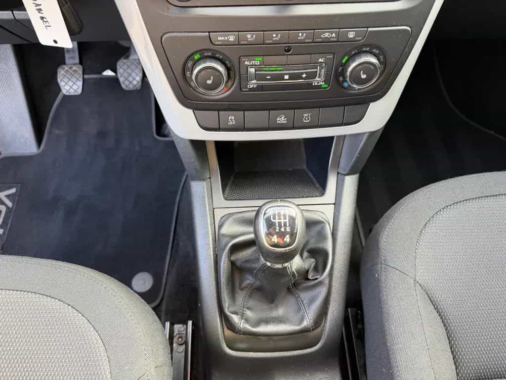 Skoda Yeti Ambition 2.0 TDI Plus Edition 4x4*AHK*Navi* 04/2013-photo-28