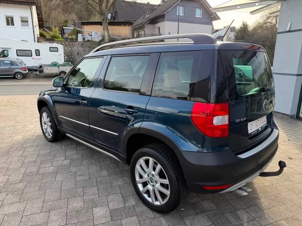 Skoda Yeti Ambition 2.0 TDI Plus Edition 4x4*AHK*Navi* 04/2013-photo-4