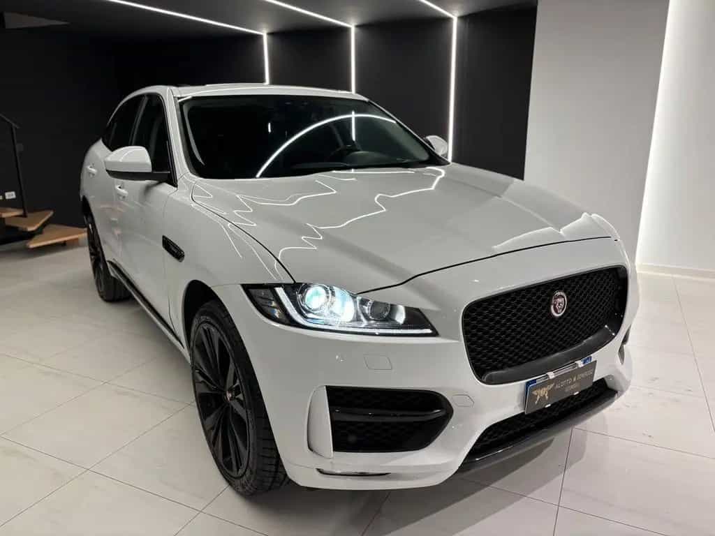 Jaguar F-Pace 3.0 D V6 300 CV AWD aut R-Sport 07/2016-photo-3