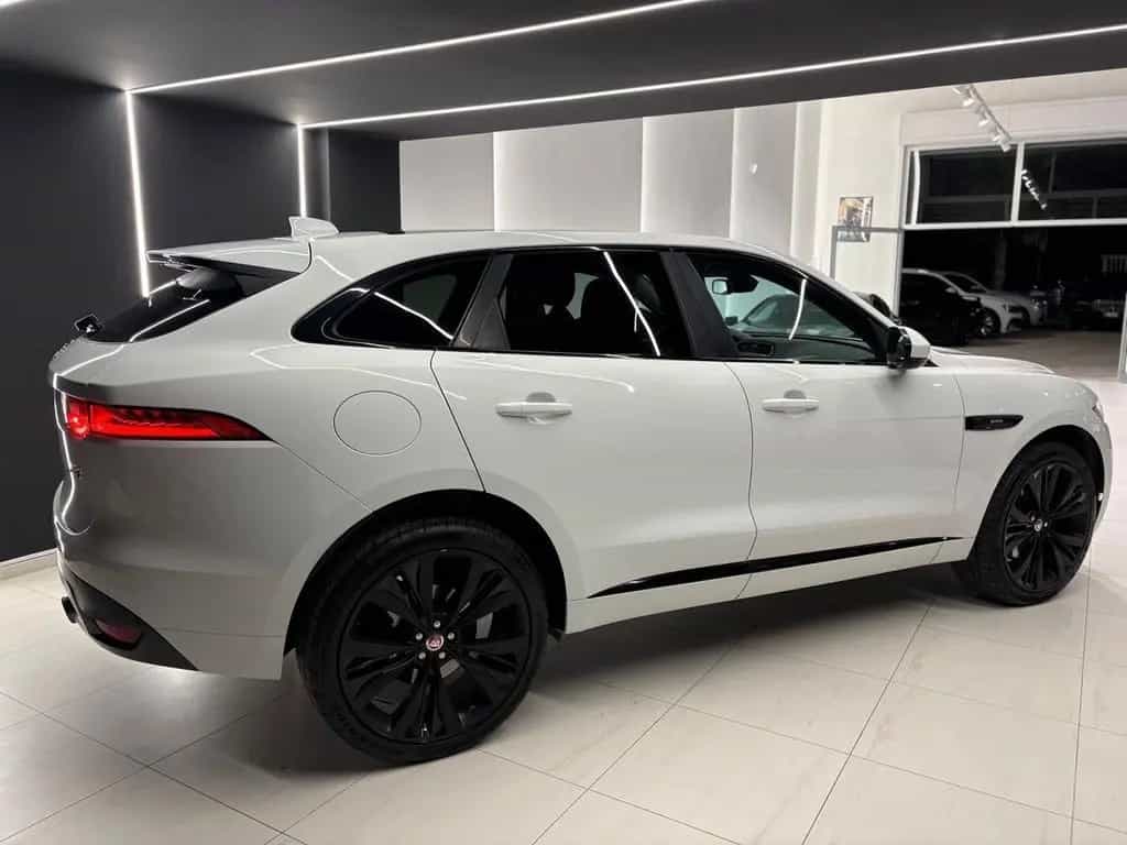 Jaguar F-Pace 3.0 D V6 300 CV AWD aut R-Sport 07/2016-photo-4