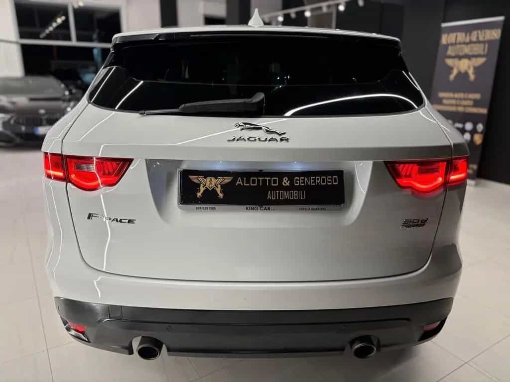 Jaguar F-Pace 3.0 D V6 300 CV AWD aut R-Sport 07/2016-photo-6