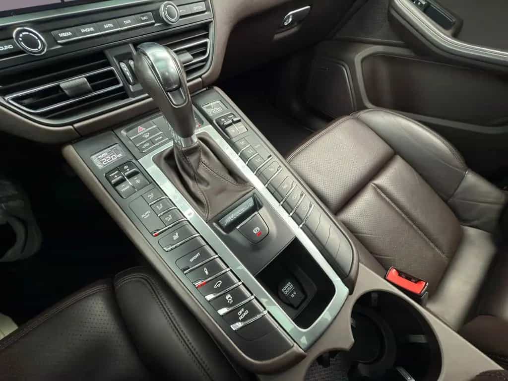 Porsche Macan PANORAMA/BOSE/20" TURBO RAD/SPORTAUSPUFF 04/2019-photo-17