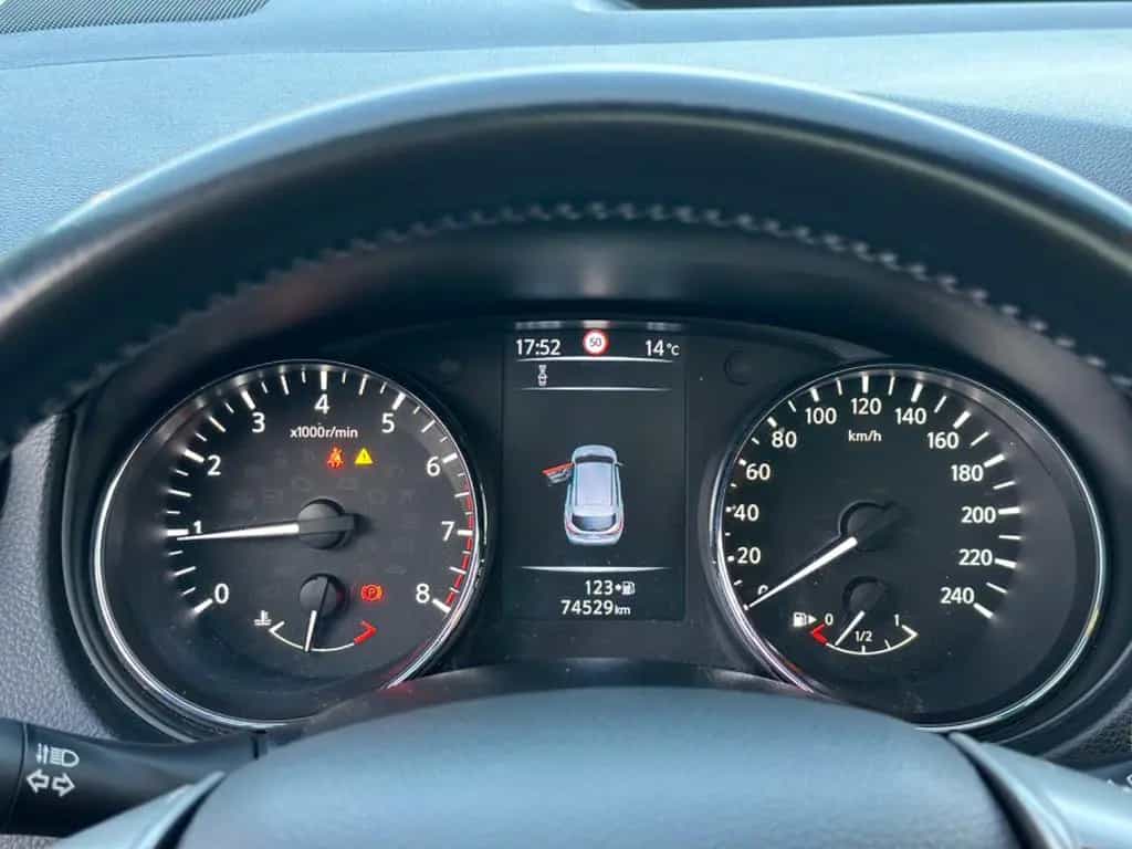 Nissan Qashqai 360° *PANORAMA*ASSISTENTEN*LED* 09/2015-photo-19