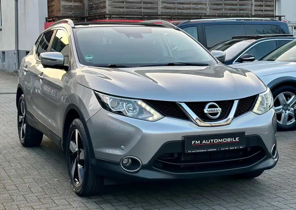 Nissan Qashqai 360° *PANORAMA*ASSISTENTEN*LED* 09/2015-photo-3