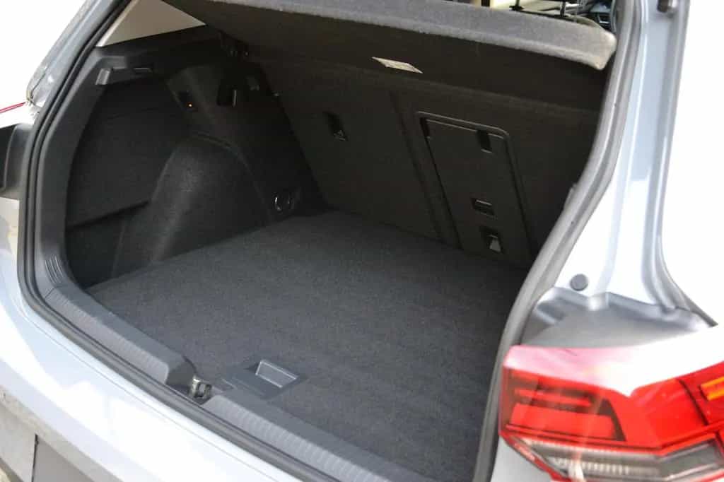 Volkswagen Golf VIII Lim. United *LED* AHK* TOTWINKEL* 01/2021-photo-9
