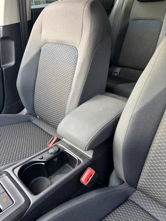 Volkswagen Golf VIII Lim. United *LED* AHK* TOTWINKEL* 01/2021-photo-24