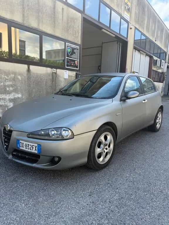 Alfa Romeo 147 1.9 JTD M-JET 16V 5 porte Exclusi 05/2009-photo-1